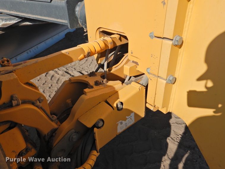 image for item DK2446 2012 John Deere 872GP  motor grader