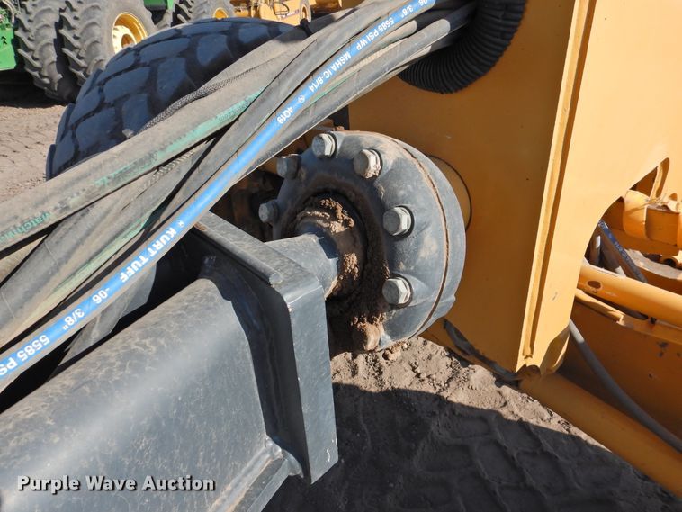 image for item DK2446 2012 John Deere 872GP  motor grader