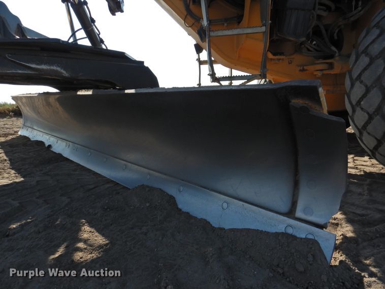 image for item DK2446 2012 John Deere 872GP  motor grader