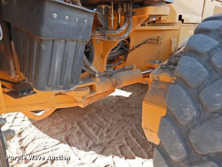 image for item DK2446 2012 John Deere 872GP  motor grader