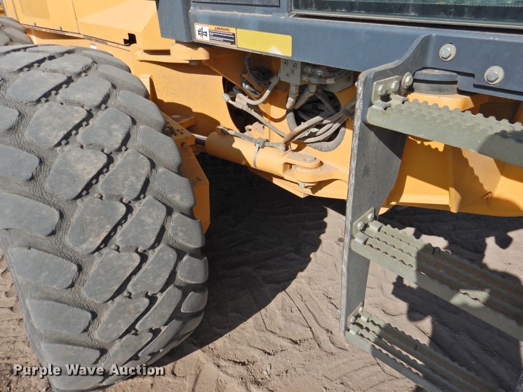 image for item DK2446 2012 John Deere 872GP  motor grader