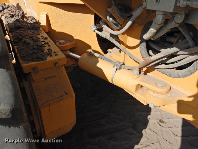 image for item DK2446 2012 John Deere 872GP  motor grader