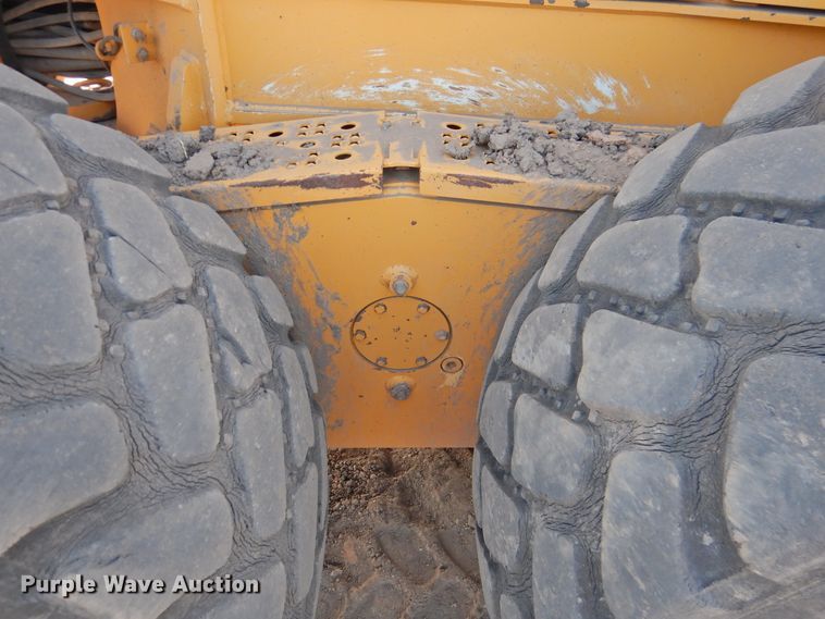 image for item DK2446 2012 John Deere 872GP  motor grader