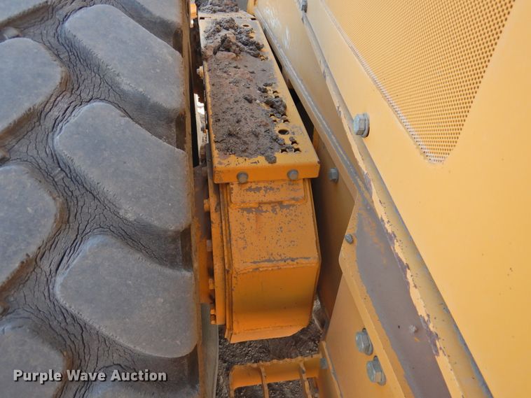 image for item DK2446 2012 John Deere 872GP  motor grader