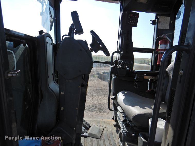 image for item DK2446 2012 John Deere 872GP  motor grader