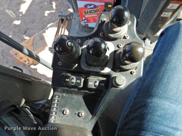 image for item DK2446 2012 John Deere 872GP  motor grader