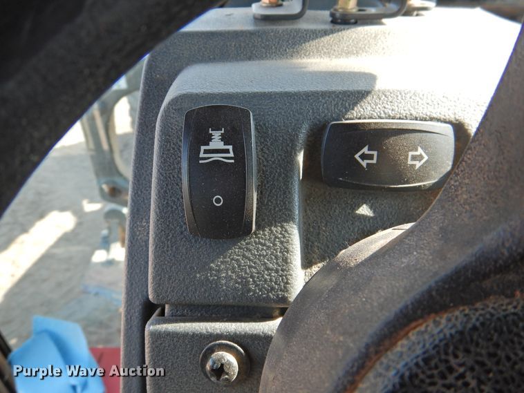 image for item DK2446 2012 John Deere 872GP  motor grader