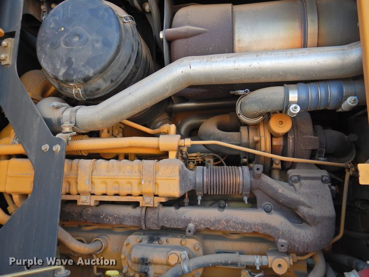 image for item DK2446 2012 John Deere 872GP  motor grader