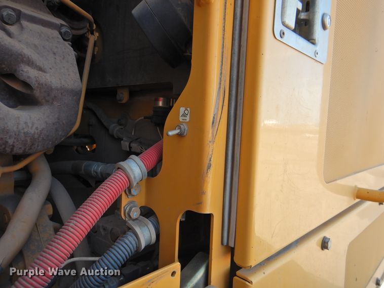 image for item DK2446 2012 John Deere 872GP  motor grader