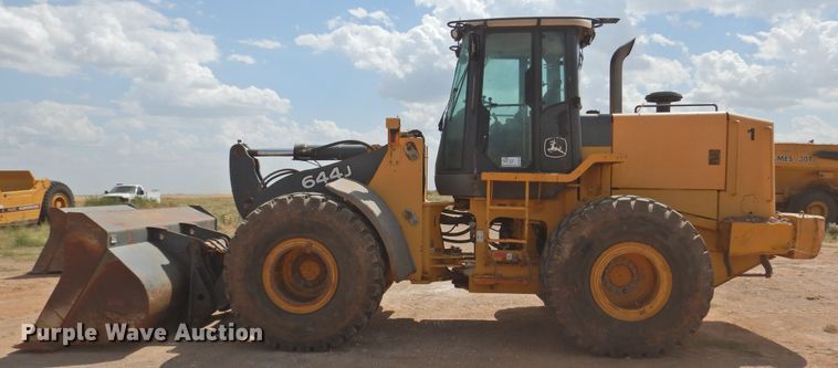 image for item DK2450 2006 John Deere 644J  wheel loader