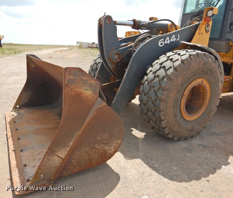 image for item DK2450 2006 John Deere 644J  wheel loader