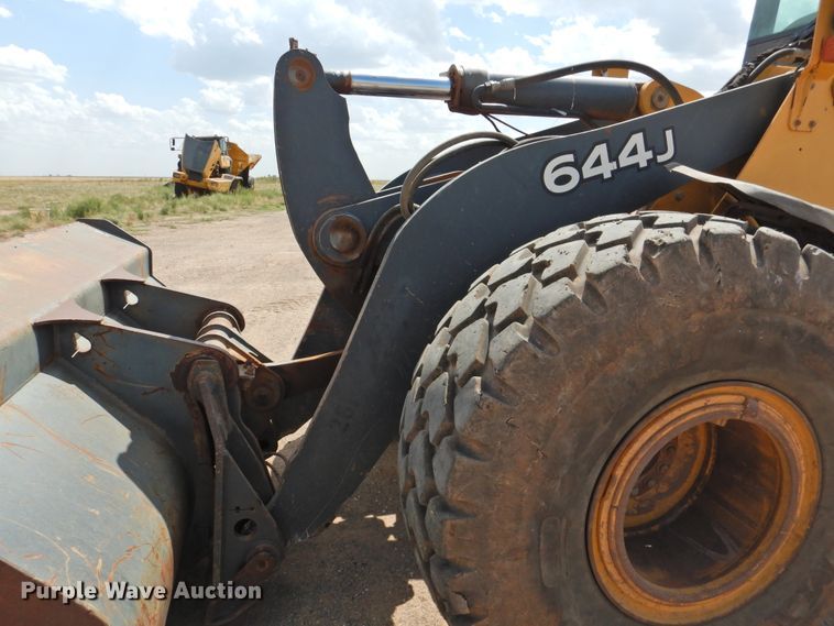 image for item DK2450 2006 John Deere 644J  wheel loader