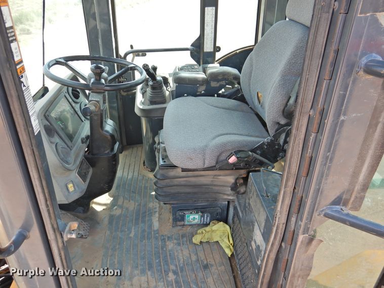 image for item DK2450 2006 John Deere 644J  wheel loader