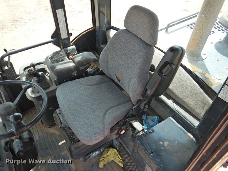 image for item DK2450 2006 John Deere 644J  wheel loader