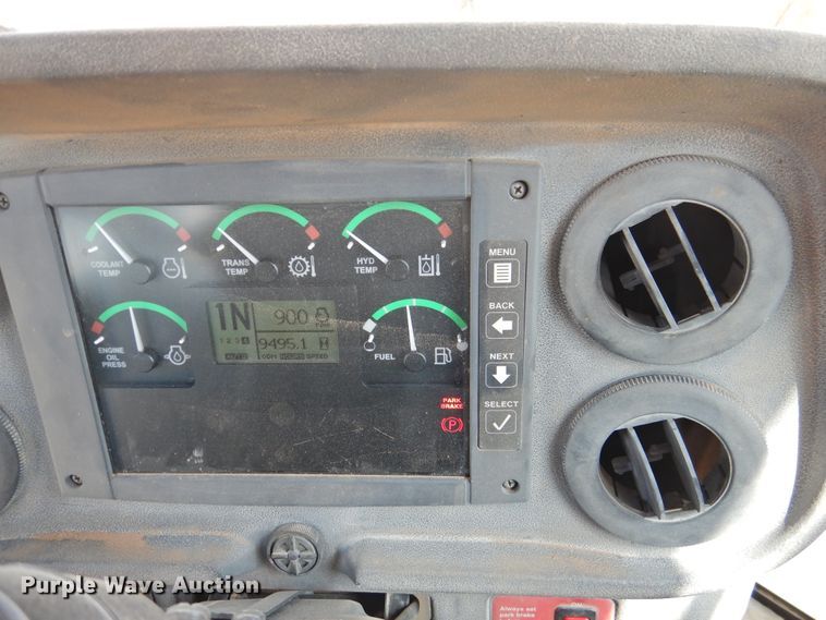 image for item DK2450 2006 John Deere 644J  wheel loader