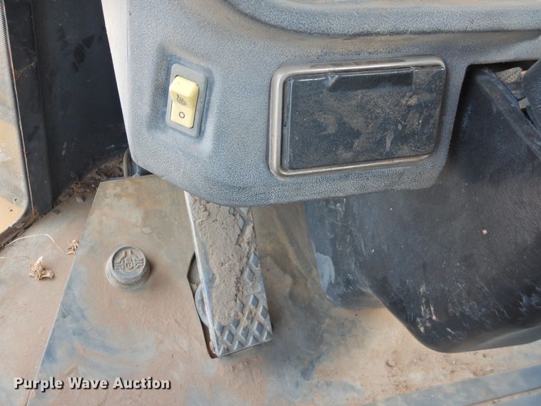 image for item DK2450 2006 John Deere 644J  wheel loader