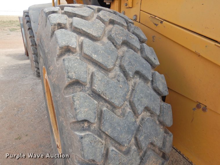 image for item DK2450 2006 John Deere 644J  wheel loader