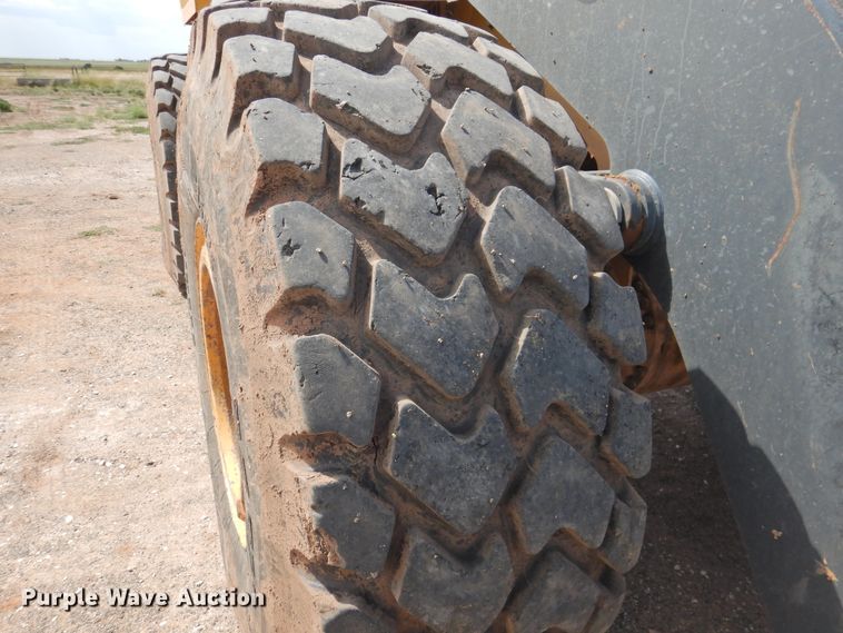 image for item DK2450 2006 John Deere 644J  wheel loader