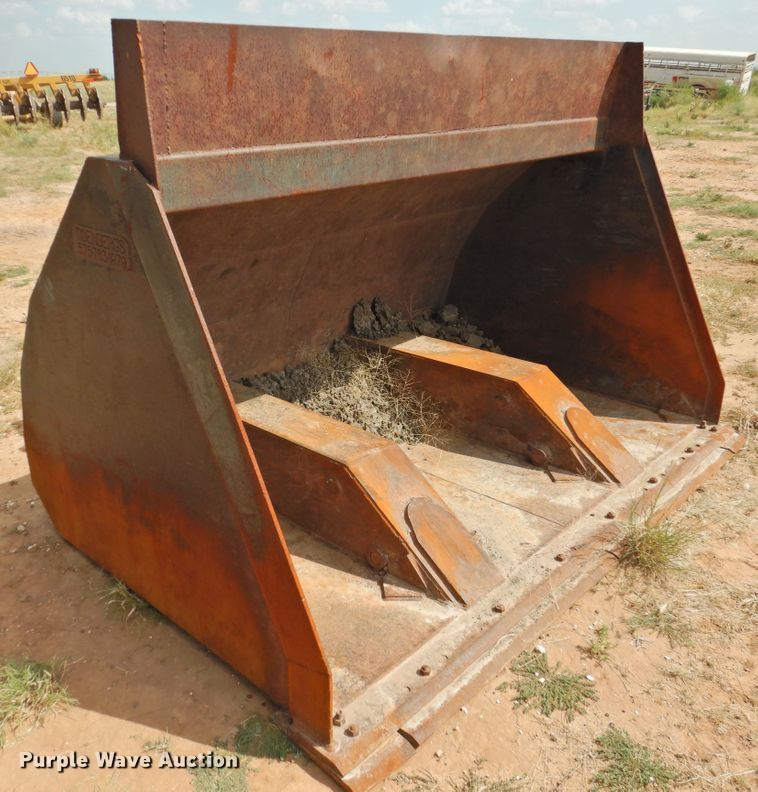 Tidenbergs 106"W wheel loader roll out bucket in Muleshoe, TX Item