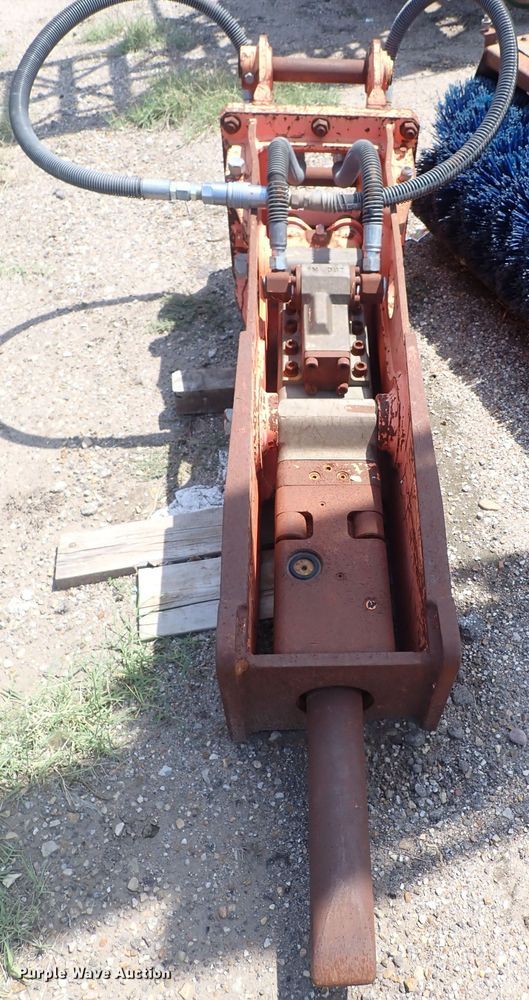 image for item DK4660 NPK GH-6  hydraulic breaker