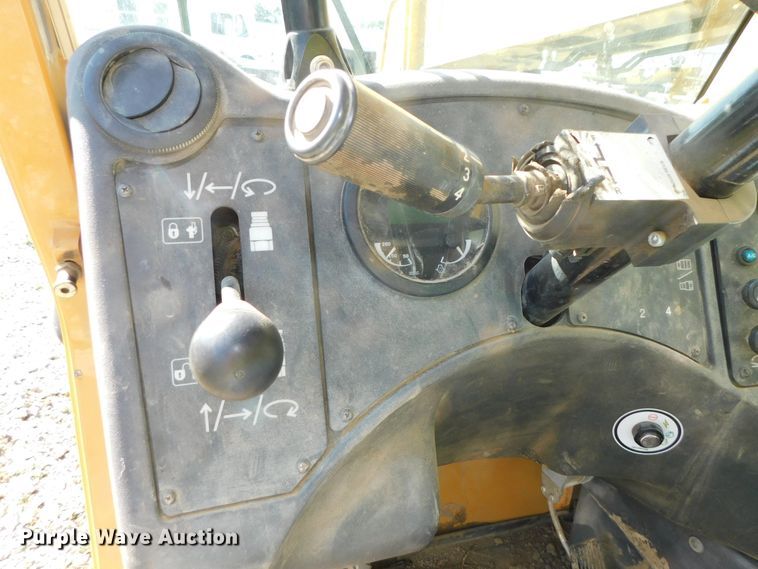 image for item DK8653 2012 Caterpillar TL642  telehandler