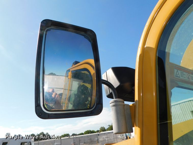 image for item DK8653 2012 Caterpillar TL642  telehandler