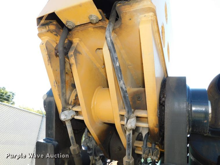 image for item DK8653 2012 Caterpillar TL642  telehandler