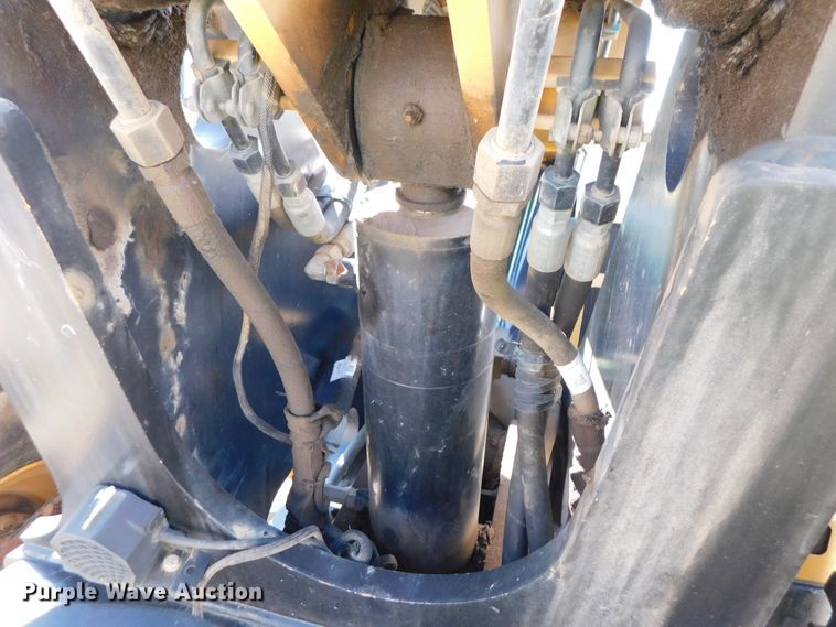 image for item DK8653 2012 Caterpillar TL642  telehandler