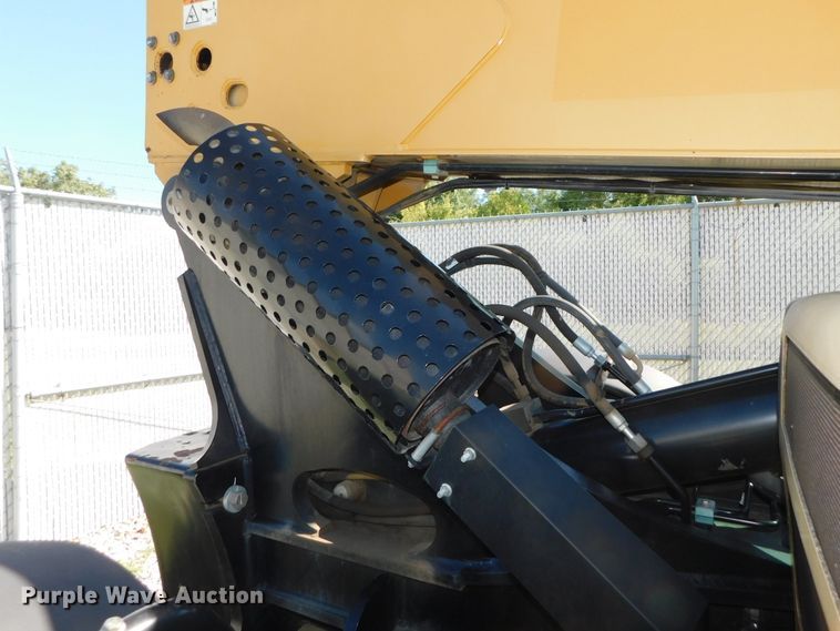image for item DK8653 2012 Caterpillar TL642  telehandler