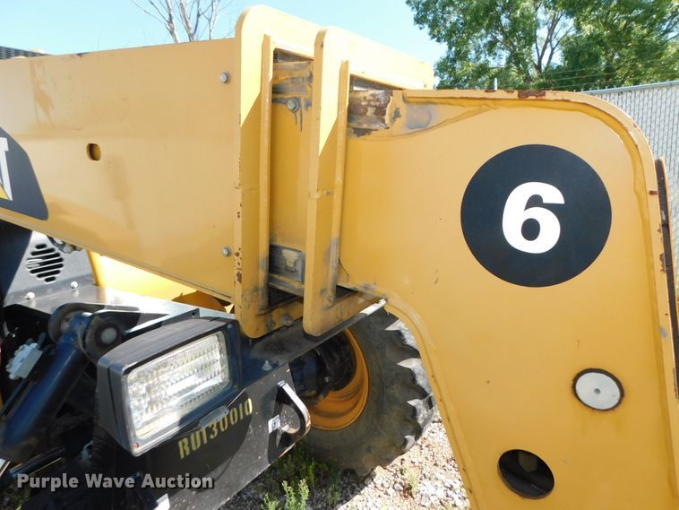 image for item DK8653 2012 Caterpillar TL642  telehandler