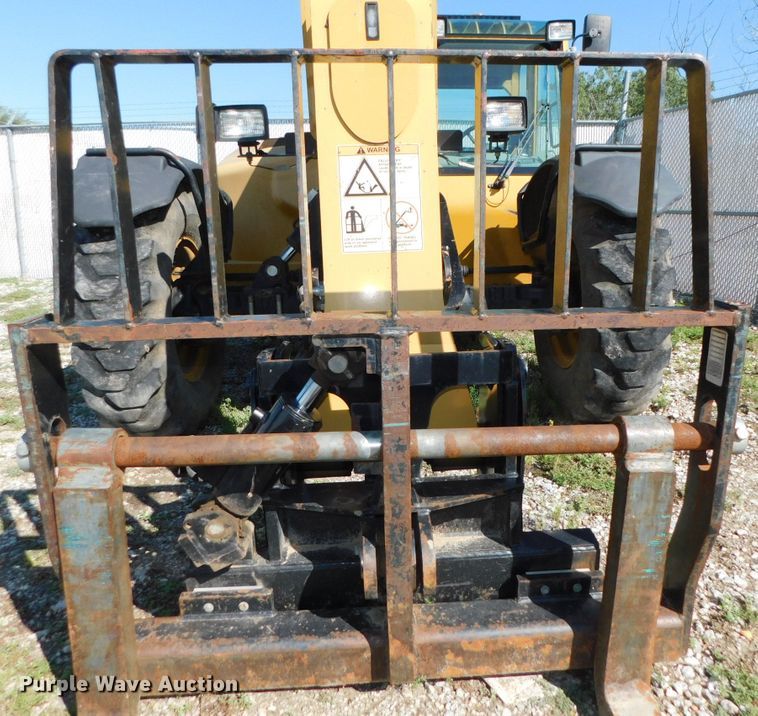 image for item DK8653 2012 Caterpillar TL642  telehandler