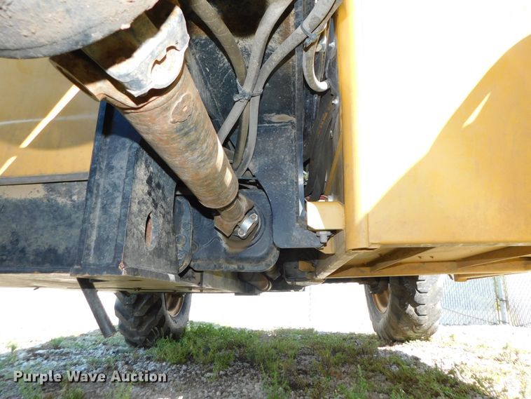 image for item DK8653 2012 Caterpillar TL642  telehandler