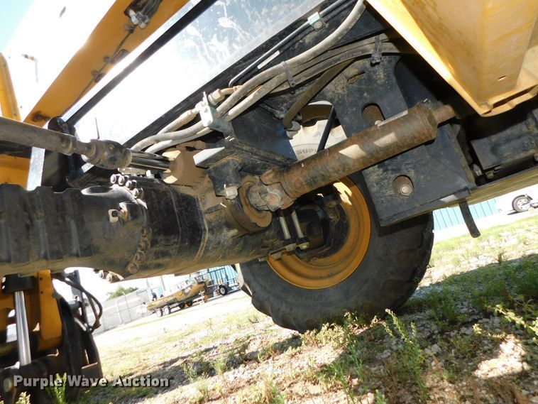 image for item DK8653 2012 Caterpillar TL642  telehandler