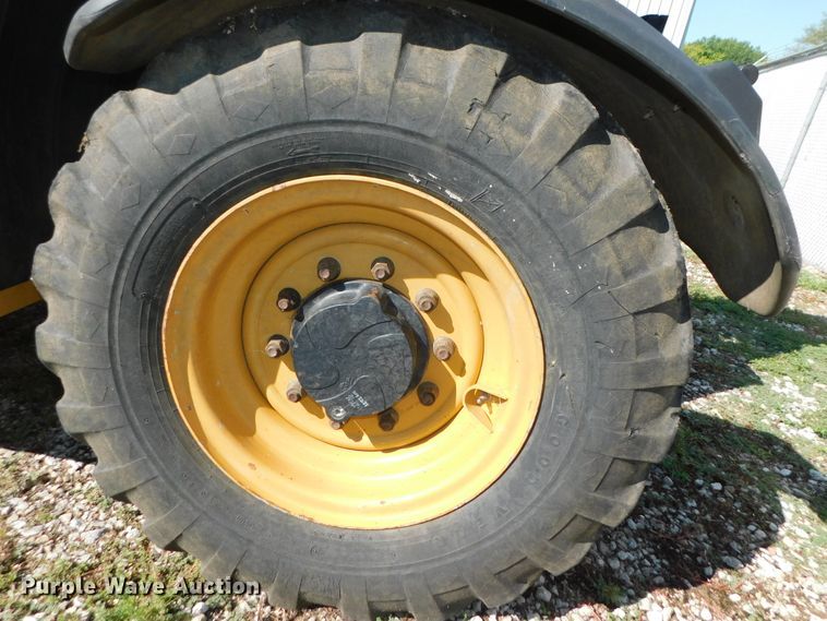 image for item DK8653 2012 Caterpillar TL642  telehandler