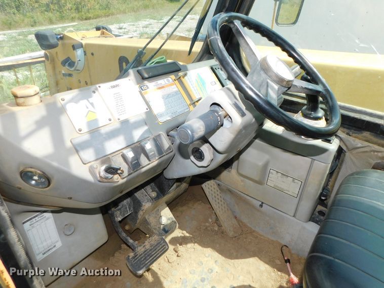 image for item DK8654 1996 Caterpillar TH63  telehandler