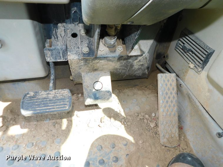 image for item DK8654 1996 Caterpillar TH63  telehandler