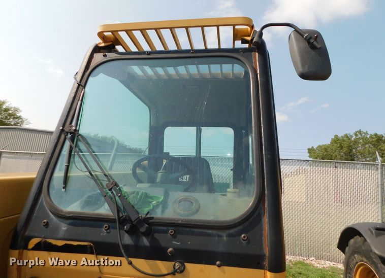 image for item DK8654 1996 Caterpillar TH63  telehandler