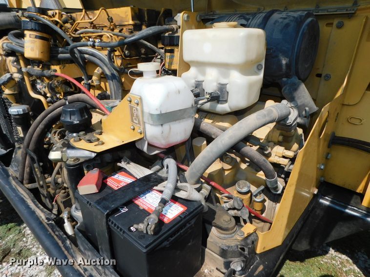 image for item DK8654 1996 Caterpillar TH63  telehandler