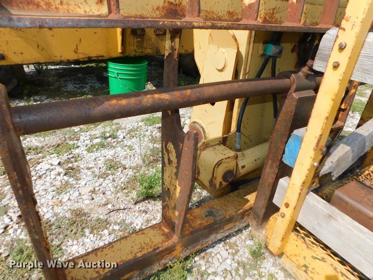 image for item DK8654 1996 Caterpillar TH63  telehandler