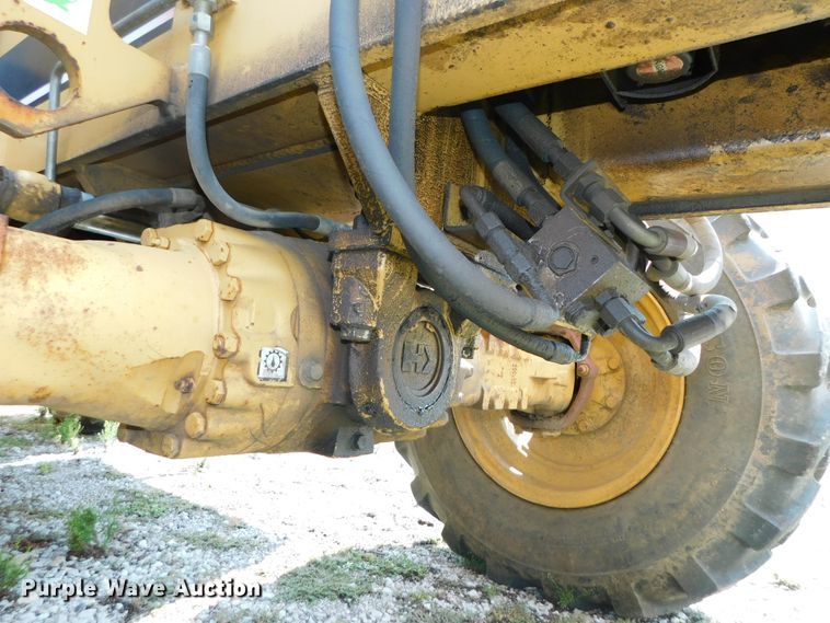 image for item DK8654 1996 Caterpillar TH63  telehandler