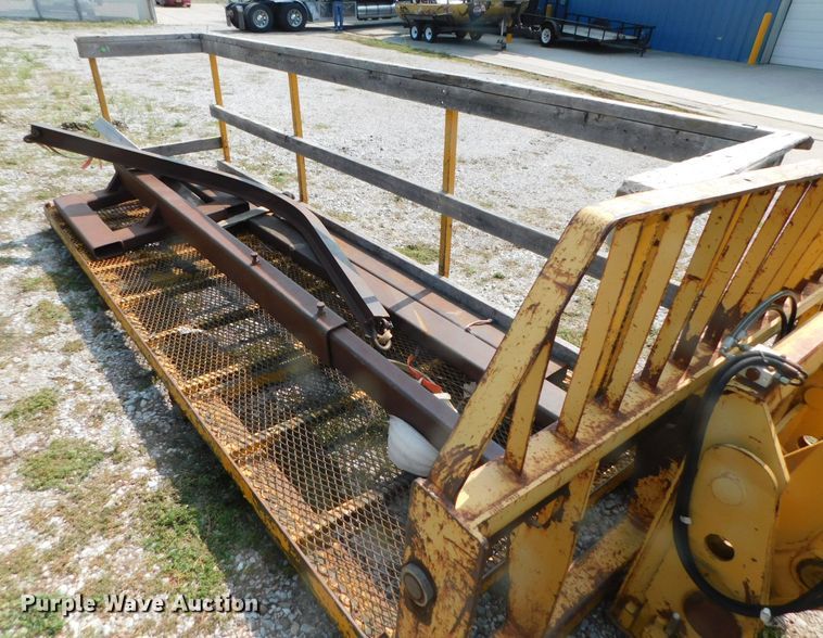 image for item DK8654 1996 Caterpillar TH63  telehandler