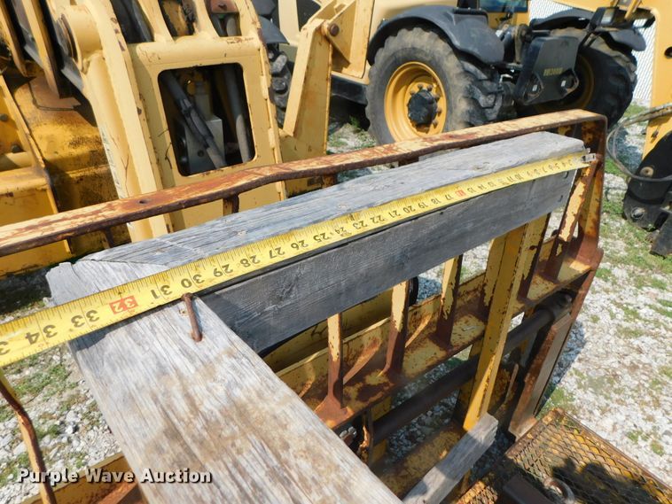 image for item DK8654 1996 Caterpillar TH63  telehandler