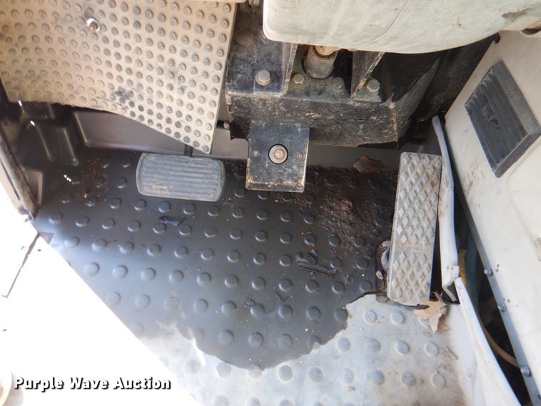 image for item DL0132 1996 Caterpillar TH63  telehandler