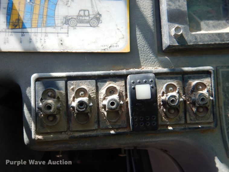 image for item DL0132 1996 Caterpillar TH63  telehandler