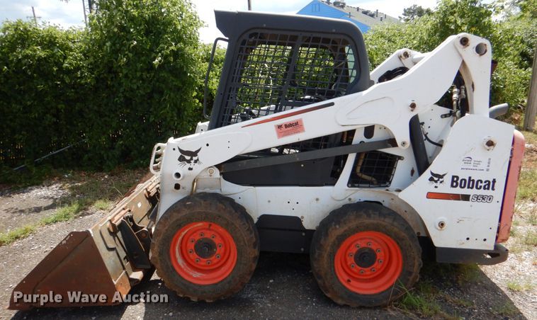 image for item DL0570 2014 Bobcat S530  skid steer loader
