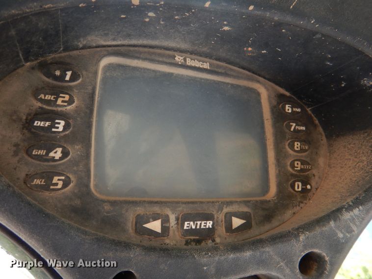 image for item DL0570 2014 Bobcat S530  skid steer loader