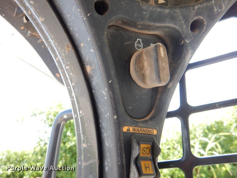 image for item DL0570 2014 Bobcat S530  skid steer loader