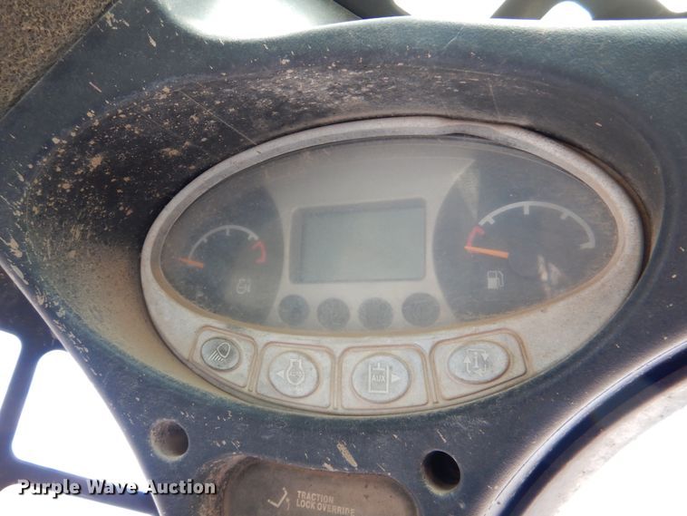 image for item DL0570 2014 Bobcat S530  skid steer loader