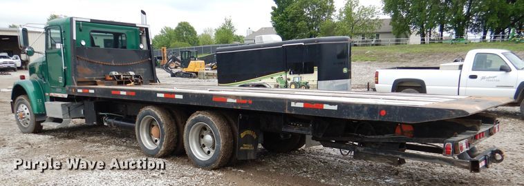 image for item DL8144 2007 Freightliner Classic  rollback truck