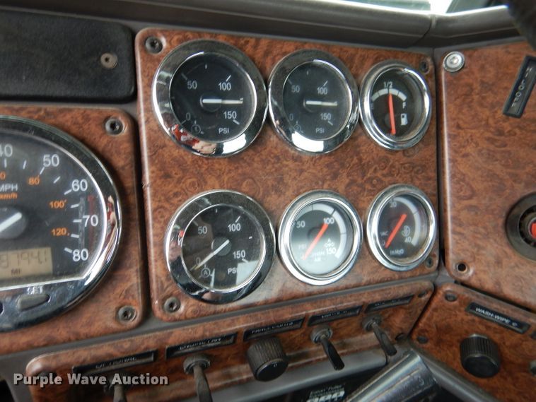 image for item DL8144 2007 Freightliner Classic  rollback truck